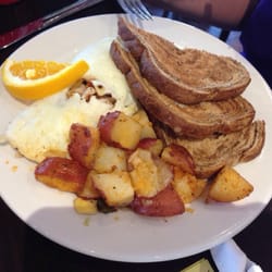 Famous Toastery - The Runner! Omelet