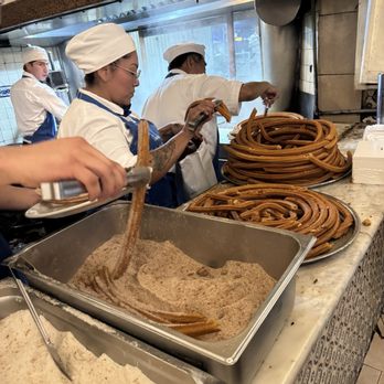 Churrería El Moro - Freshly made churros - Churros Near Me - Ciudad de México, DIF