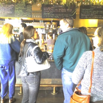 Cafe Borrone - line of 10 people at 11:30am on a Friday - Breakfast & Brunch Near Me - Menlo Park, California