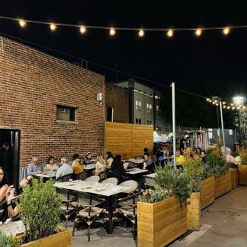 Dos Besos - Outside patio - Spanish Near Me - Pasadena, California Dos Besos - Outside patio - Spanish Near Me - Pasadena, California