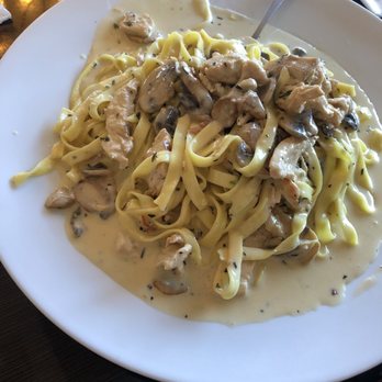 Emle's Restaurant - Chicken Alfredo - American Near Me - Northridge, California