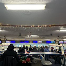 Wynnewood Lanes - League night