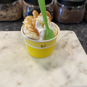 Scrollicious - Banana Pudding Ice Cream Roll - Desserts Near Me - Pinehurst, North Carolina