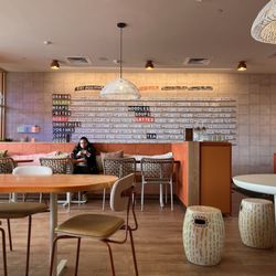 Life Alive Organic Cafe - Dedham - Inside