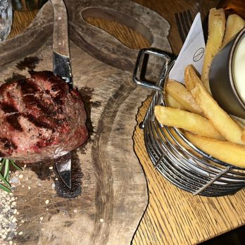 Black And Blue - Black Angus Tenderloin 160 - Steakhouses Near Me - Amsterdam, New Hampshire