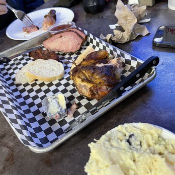 Dill's Deli & Bbq - Mixed plate - Delis Near Me - Redding, California