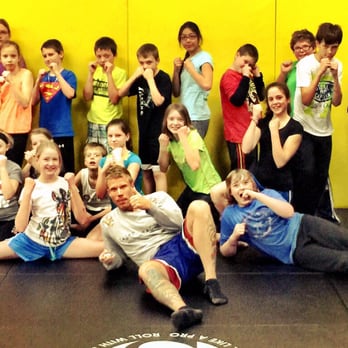 Caged Dragon Mixed Martial Arts - Amateur Sports Teams Near Me - Brantford, Ontario