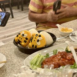 VeggiEAT - Tiger bao!!