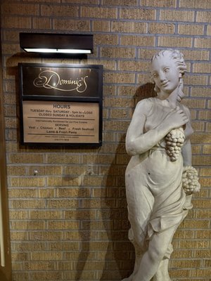 Dominic's by null