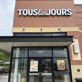 Tous Les Jours - Bakeries Near Me - Ashburn, Virginia
