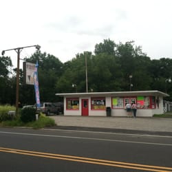 Terry's Custard - Plenty of space in the rear, too, with picnic tables!