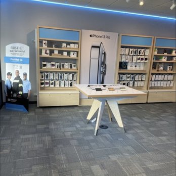 AT&T Store - Mobile Phones Near Me - Seattle, Washington AT&T Store - Mobile Phones Near Me - Seattle, Washington