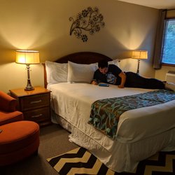 Packwood Lodge - Big, clean room, cute decor, comfy bed!