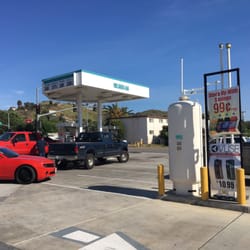 Vine Liquor & Gas - It can get kind of crowded@ the pumps. It's one of the cheaper places in Lakeside.