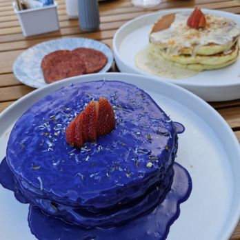 Coral Reef - Ube & Pineapple Pancakes, Portuguese Sausage - Breakfast & Brunch Near Me - Lahaina, Hawaii Coral Reef - Ube & Pineapple Pancakes, Portuguese Sausage - Breakfast & Brunch Near Me - Lahaina, Hawaii