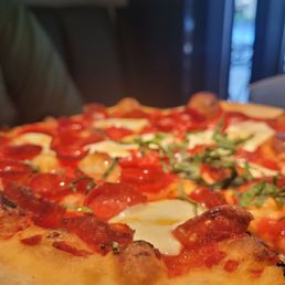 Bee Sting Pizza