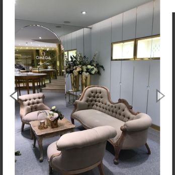 126 Events - White Wash sofa and tables for party. - Furniture Stores Near Me - Paris, 75