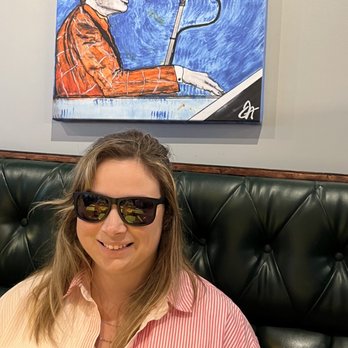Rye Knot - My daughter had a cornea abrasion and the hostess had no idea but sat us under Ray as my daughters sunglasses were not on when we arrived. - American Near Me - Asheville, North Carolina