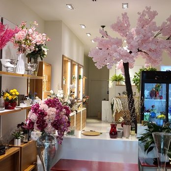 Dubon Floral Design - The Entrance is Beautiful - Floral Designers Near Me - San Jose, California