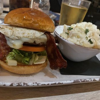 Shift restaurant and bar - Sports Bars Near Me - Bright, Indiana
