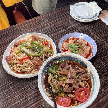 Master Noodle - Chinese Near Me - Saint Paul, Minnesota