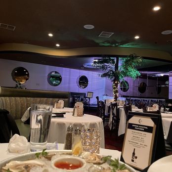 Palm Court - American Near Me - Arlington Heights, Illinois