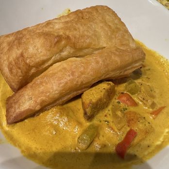 Art House Cafe - Curry Chicken Pot Pie Lunch - New American Near Me - Tacoma, Washington Art House Cafe - Curry Chicken Pot Pie Lunch - New American Near Me - Tacoma, Washington
