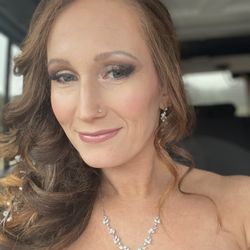 Patricia Vega "Hair & Makeup Studio"