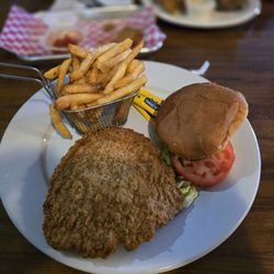 Farmhouse - Tenderloin and fries