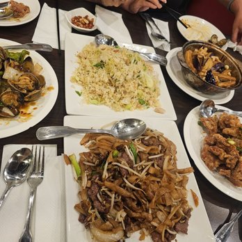 Happy Bee Kitchen - Dinner - Chinese Near Me - Artesia, California