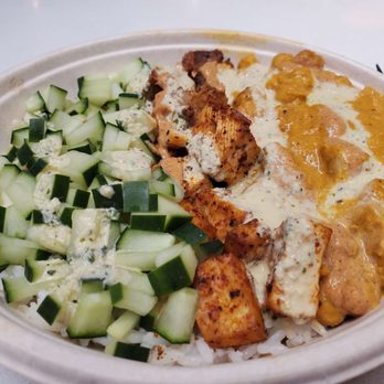 Currito Glenview - Tikka bowl - Salad Near Me - Glenview, Illinois Currito Glenview - Tikka bowl - Salad Near Me - Glenview, Illinois