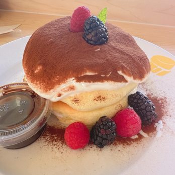 Fluffy Fluffy Dessert Cafe - Tiramisu fluffy pancake - Desserts Near Me - Orlando, Florida Fluffy Fluffy Dessert Cafe - Tiramisu fluffy pancake - Desserts Near Me - Orlando, Florida