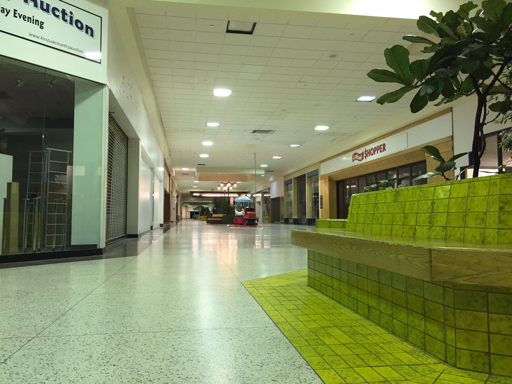 WARREN MALL Updated September 2024 1666 Market St, Warren