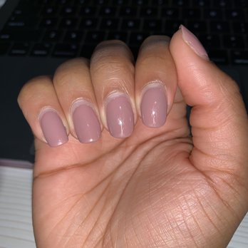 Las Uñas Hermanas - Nails after 3 weeks - Nail Salons Near Me - Madrid, M