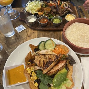 3 Amigos - Chicken salad with mango dressing - Mexican Near Me - Montreal, Quebec
