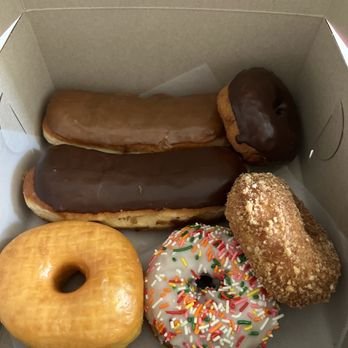 Friendly Donut House - Half dozen regular doughnuts - Donuts Near Me - Henderson, Nevada