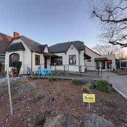 Latte Da Coffee House and Wine Bar - Outside