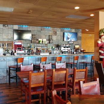 Old Cuban Cafe - Bar area - Cafes Near Me - Orlando, Florida