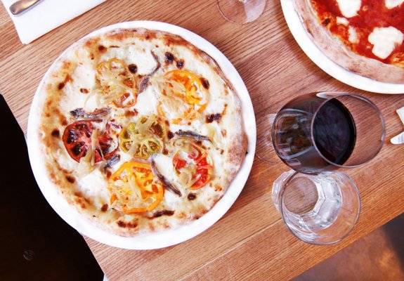 Heirloom Vin & Pizza by null