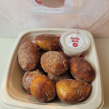 Butter Boy Pretzels - Cinnamon Sugar Pretzel bites with vanilla glaze - Bakeries Near Me