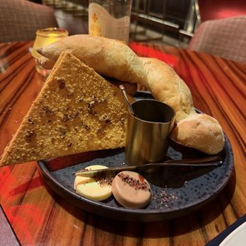 Gordon Ramsay Steak - Steakhouses Near Me - Las Vegas, Nevada