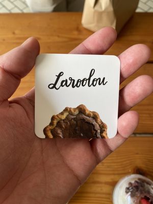 Laroolou by null