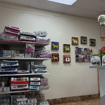 Desert Hills Pet Clinic - Veterinarians Near Me - Tucson, Arizona Desert Hills Pet Clinic - Veterinarians Near Me - Tucson, Arizona