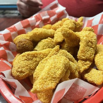 Lake Houston Bbq Grill - Fish plate - Bars Near Me - Huffman, Texas Lake Houston Bbq Grill - Fish plate - Bars Near Me - Huffman, Texas