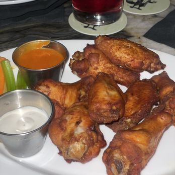 Lobby Bar - Wings - American Near Me - Washington, DC, District of Columbia