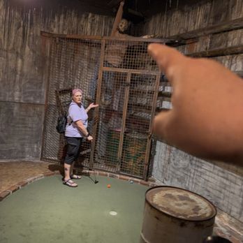 Haunted Golf - I don't think she sees that dude - Mini Golf Near Me - Ocean City, New Jersey Haunted Golf - I don't think she sees that dude - Mini Golf Near Me - Ocean City, New Jersey