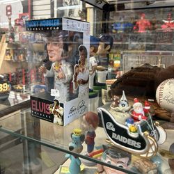 Clovis Sports Cards & Collectibles