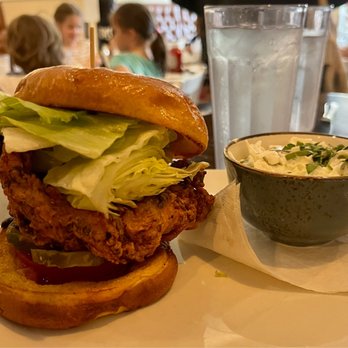 Highland Grill - Nashville Chicken! - Cocktail Bars Near Me - Saint Paul, Minnesota