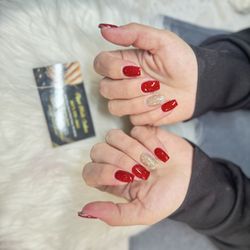 Tippi Nails Salon