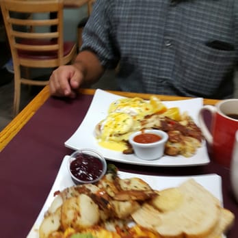La Mesa Bistro - Cafes Near Me - La Mesa, California